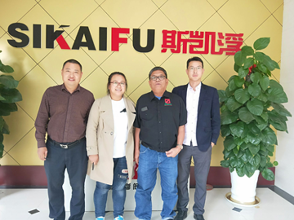 菲律賓客戶來訪斯凱浮閥業